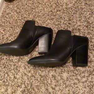 Black mule bootie